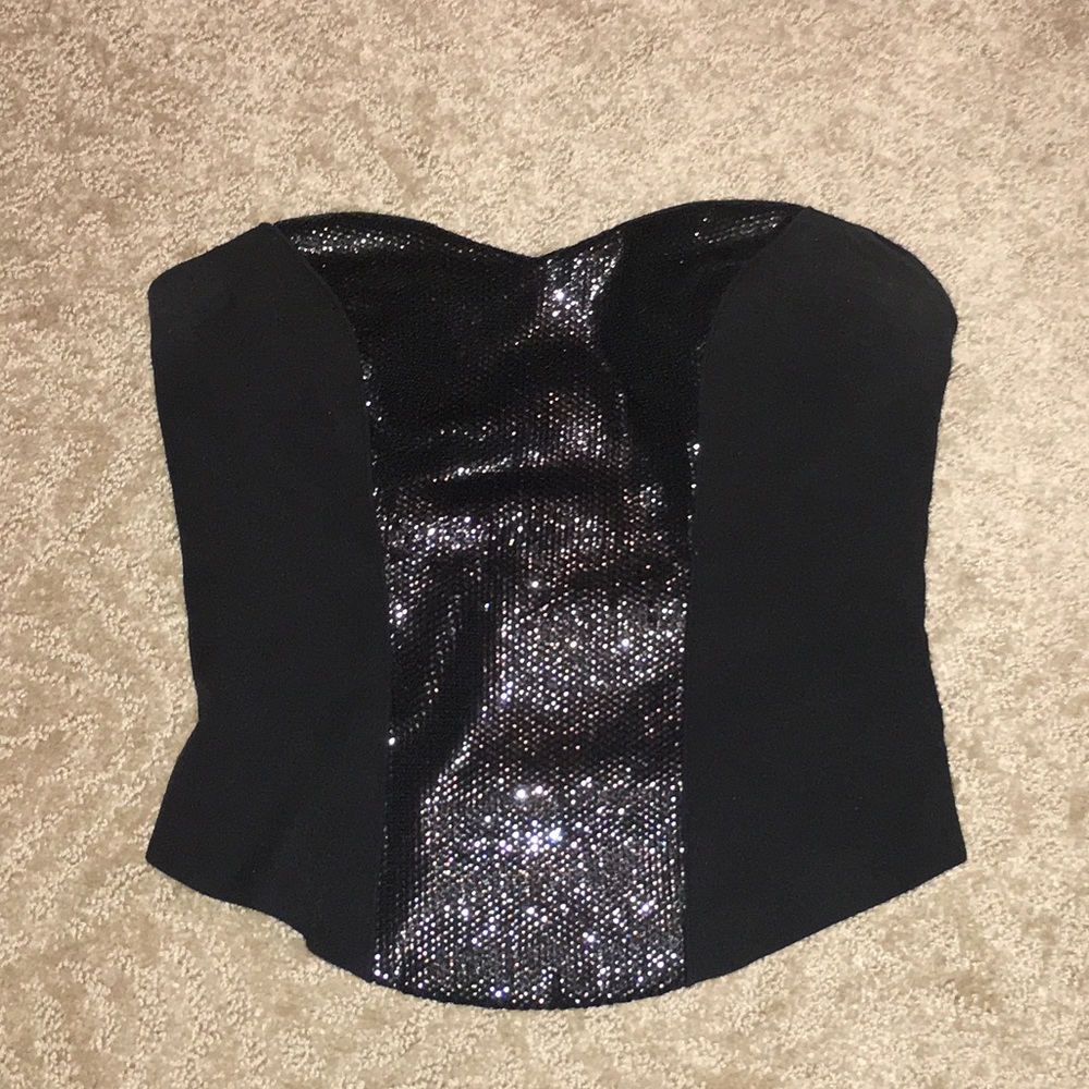 Black strapless crop top